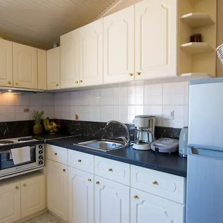 Paxos In Square Апартаменты Гайос