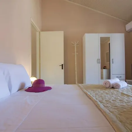 Paxos In Square Апартаменты Гайос