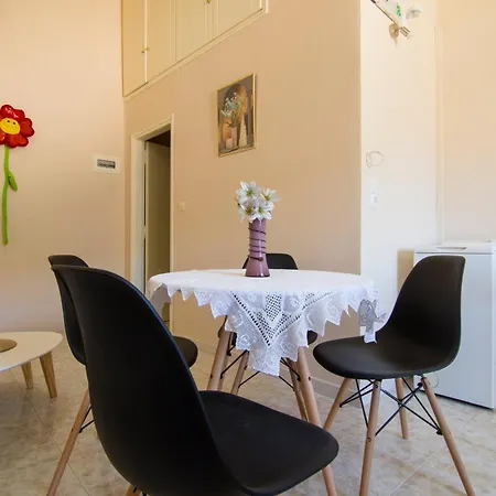 Апартаменты Paxos In Square