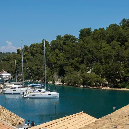 Paxos In Square Apartman